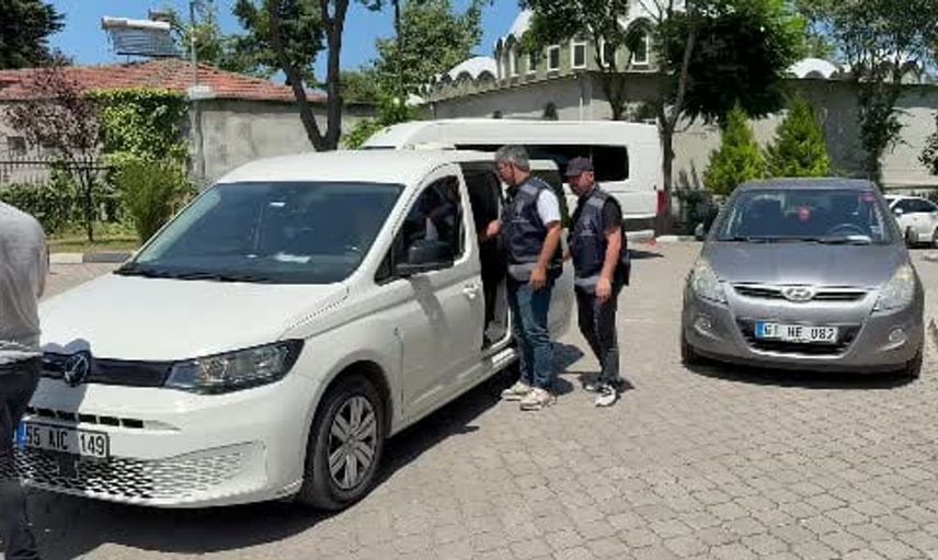 Kaçak 1 milyon 350 bin makaron ile ilgili 2 kişi adliyeye sevk edildi