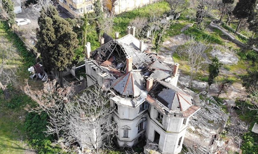 Kadıköy’deki 118 Yıllık Tarihi Köşk Harabeye Döndü