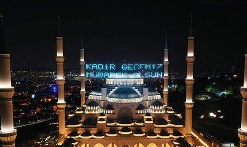 Kadir gecesi ne zaman, hangi gün? Bu sene Kadir gecesi hangi güne denk geliyor?