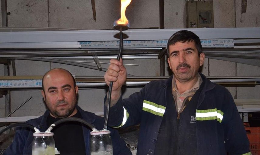 Kahramanmaraş'ta Esnafın İş Yeri İçin Bulduğu İlginç Çözüm: 10 Liralık Benzin İle 10 Saat Isıtacak!