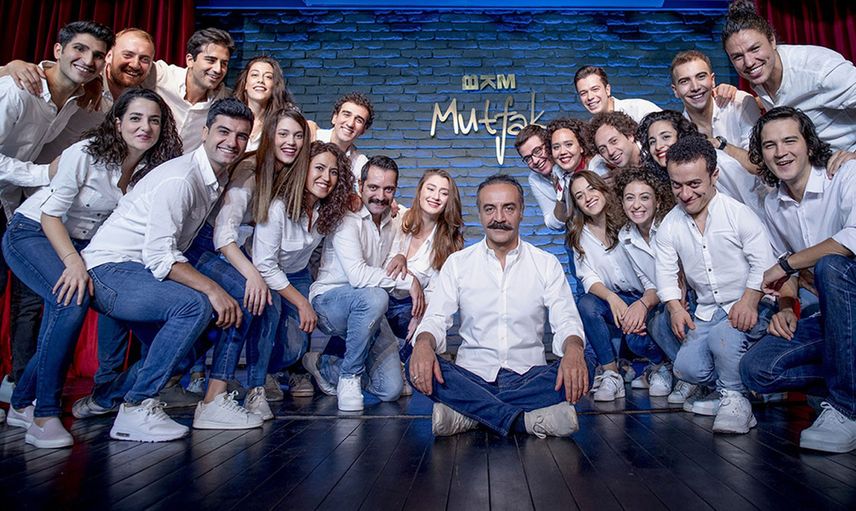 Kanal D Ekranlarının En Sevilen Komedi Programı Çok Güzel Hareketler 2’den Hayranlarını Üzen Haber Geldi!
