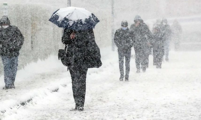 Kar yağışı eğitime engel oldu: Bir ilde okullar tatil edildi!