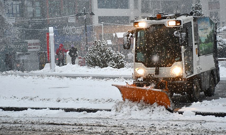 Kar Yağışı Sivas’ı Etkisi Altına Aldı: 68 Köy Ulaşıma Kapandı