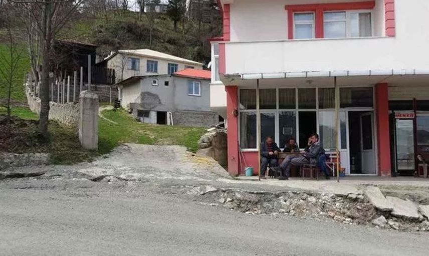 Kar yağışının olumsuz etkileri gün yüzüne çıkıyor: Mahalle resmen kayıyor!