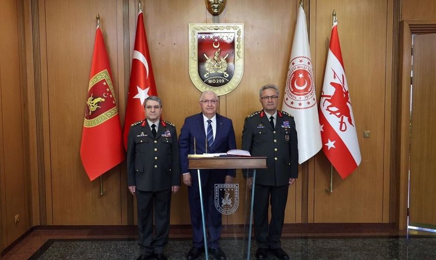 Kara Kuvvetleri Komutanlığı'nda Devir-Teslim Töreni