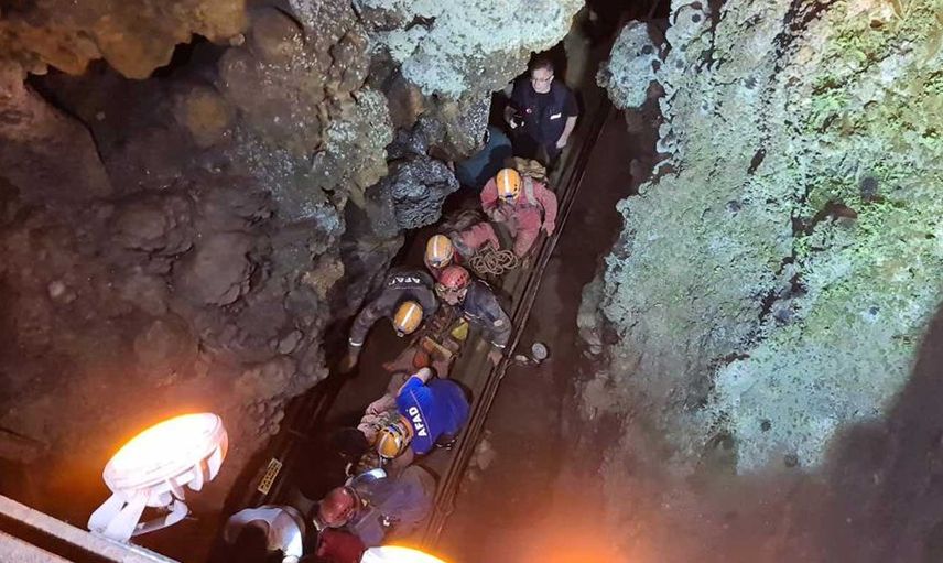 Karabük’te 12 saat sonra gelen mucize! Türkiye’nin 4. büyük mağarasında Zipline’dan düşerek yaralanan rehber zorlu mücadele sonucu kurtarıldı