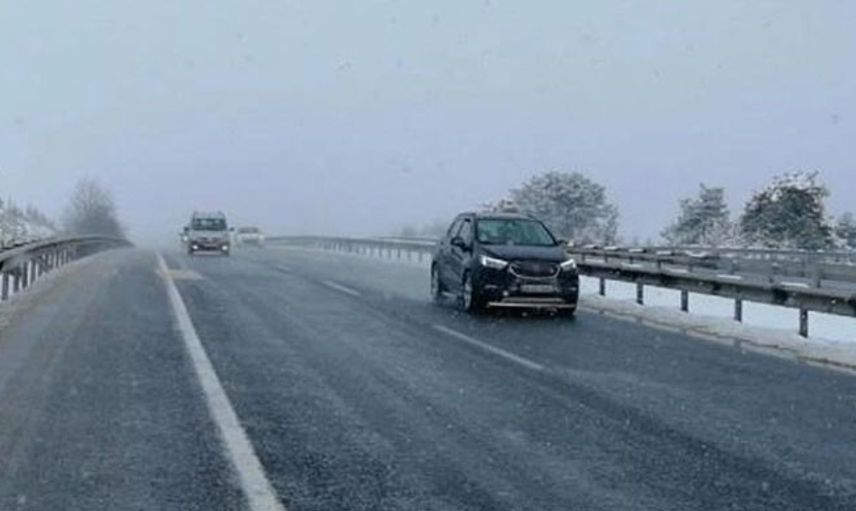 Karabük’te Kar Yağışı Ulaşımı Olumsuz Etkiledi