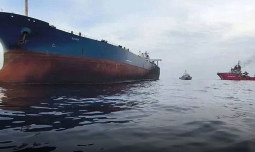 Karadeniz'de Korku Dolu Anlar! Yük Gemisine Dron İsabet Etti