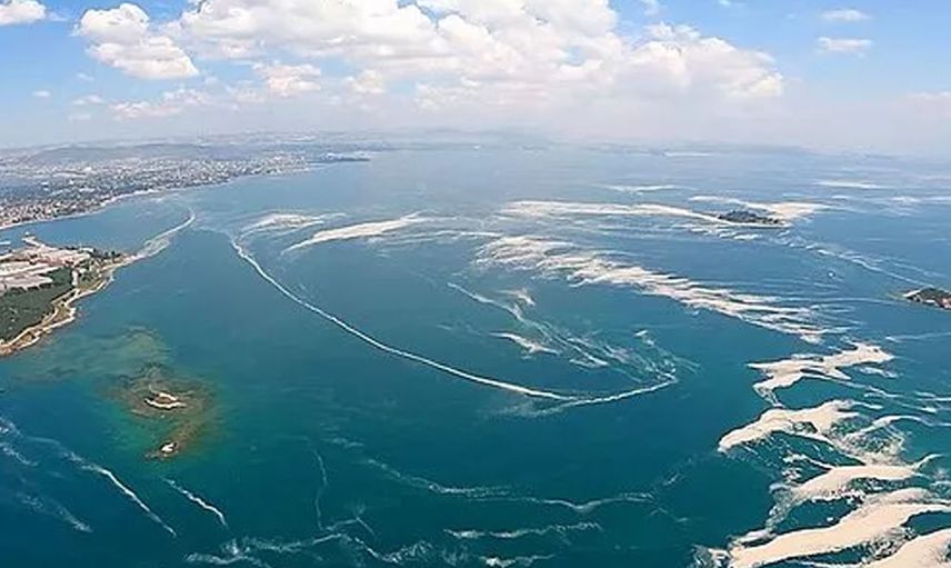 Karadeniz'den Gelen Akıntılar Marmara Denizi'ni Temizleyecek!
