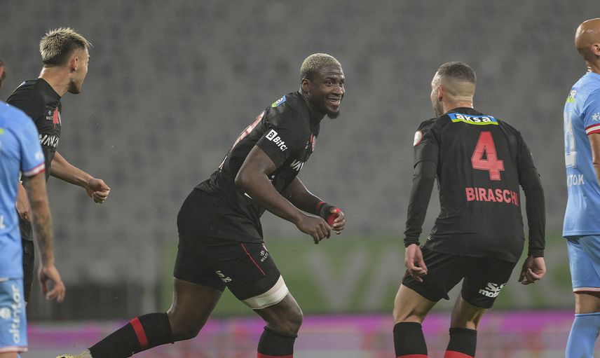 Karagümrük evinde nefes aldı: Antalyaspor'u 4 golle geçti