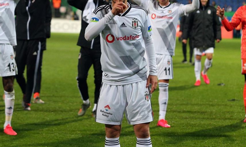 Kartal Kayra Yılmaz hangi takıma gidiyor? Ümit Milli Takım kampında Beşiktaş'a geri döneceğini açıkladı