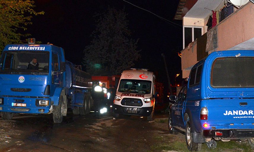 Kastamonu'da Çıkan Yangında 6 Ev Hasar Gördü