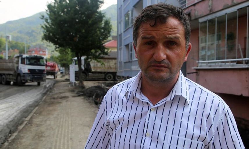 Kastamonu'daki Sel Felaketinde Çıktığı Ağaçta 6 Saat Mahsur Kaldı
