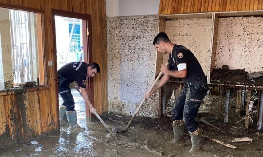 Kastamonu’da Selin Yaralarını Polis Sarıyor