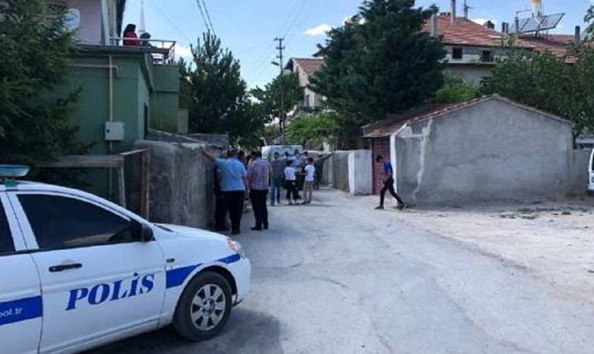 Kayseri'de Baltayla Saldıran Oğlunu Tabancayla Vurdu