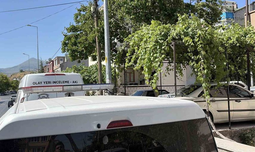 Kayseri'de göğsünden bıçaklanan 30 yaşındaki genç hastaneye kaldırıldı