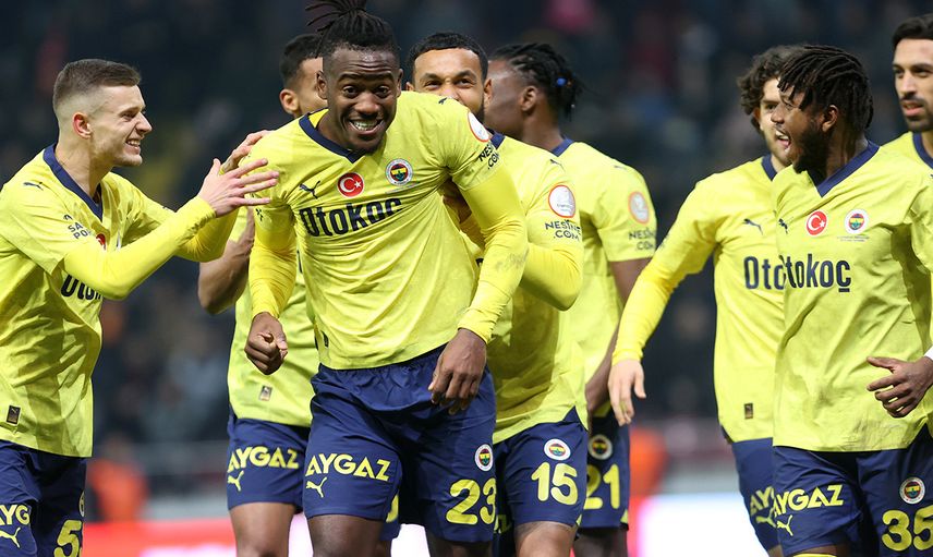 Kayseri'de gol düellosu: Fenerbahçe kazandı Galatasaray'a göz kırptı