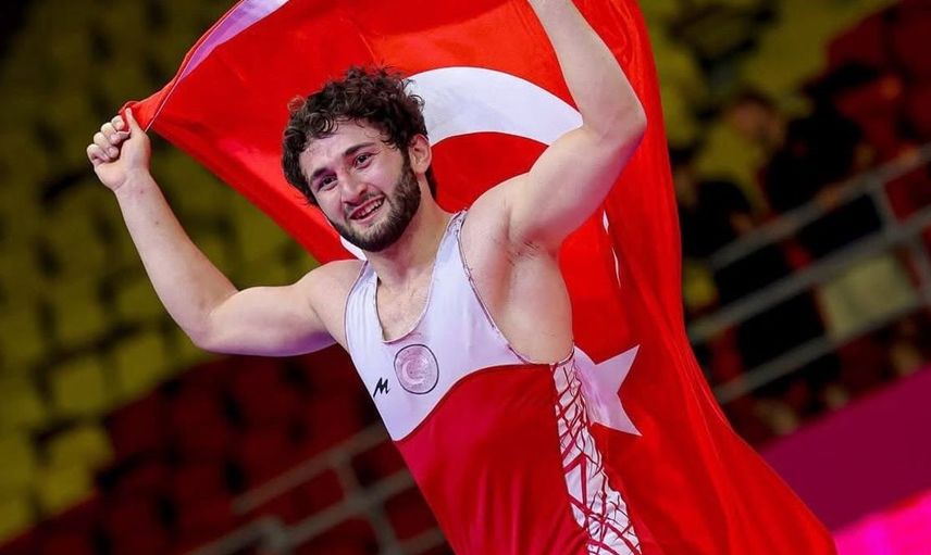 Kayserili Salih Yusuf Yazıcı U20 Avrupa güreş şampiyonu oldu