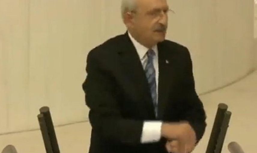 Kemal Kılıçdaroğlu'ndan Kürsüde Ahlaksızlık: Yaptığı El Hareketi TBMM'yi Karıştırdı!
