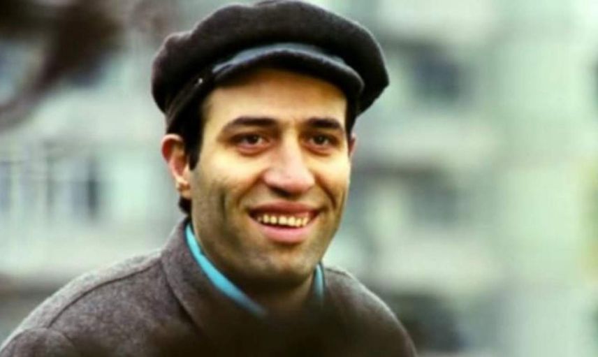 Kemal Sunal kimdir, nerelidir? Usta oyuncu Kemal Sunal vefatının 22'nci yılında sevenleri tarafından anıldı