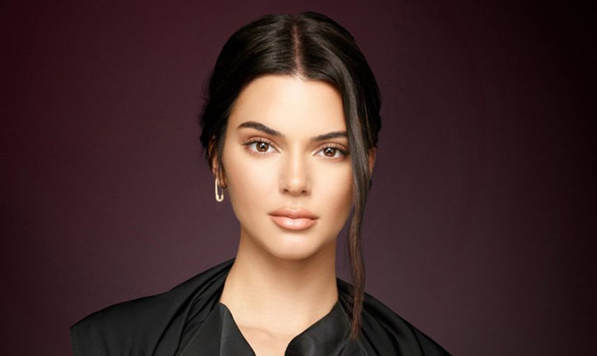Kendall Jenner'dan Şaşırtan Hareket!