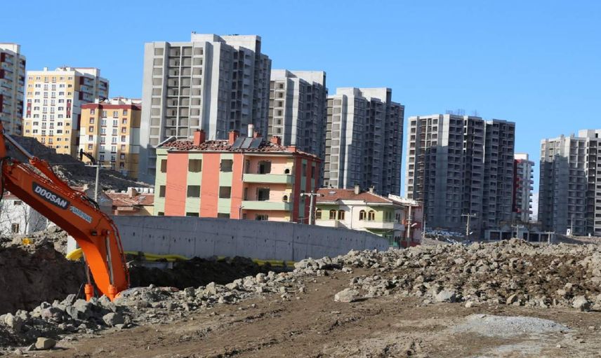 Kentsel dönüşüm çalışmaları devam ediyor: 3.3 milyon konutun riski kalmadı