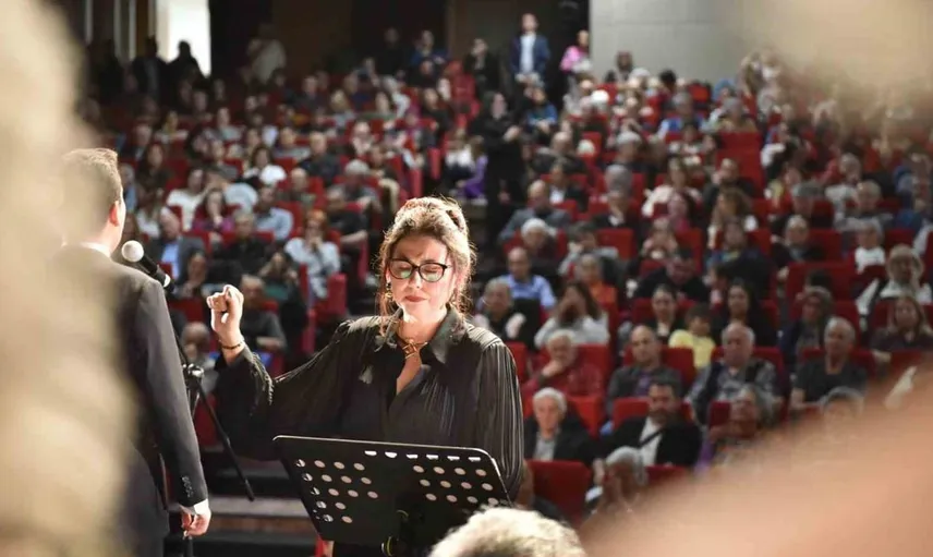 Kepez'de Selami Şahin Şarkılarıyla Dolu Unutulmaz Bir Gece