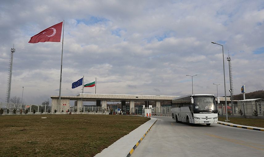 Kiev'den yola çıkmışlardı: İlk kafile yurda geldi!