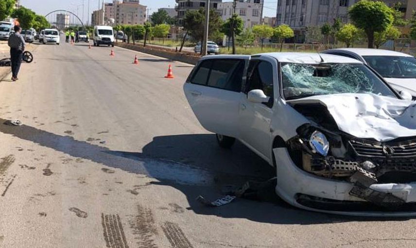 Kilis’te Otomobil Motosiklete Çarptı: 1 Yaralı