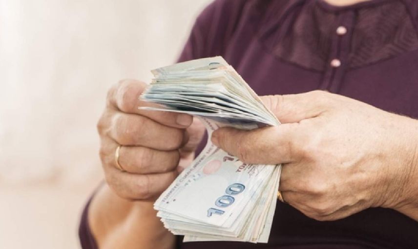 Kim ne kadar bayram ikramiyesi alacak? Babasından maaş alanlar, kocasından maaş alanlar ne kadar ikramiye alacak?