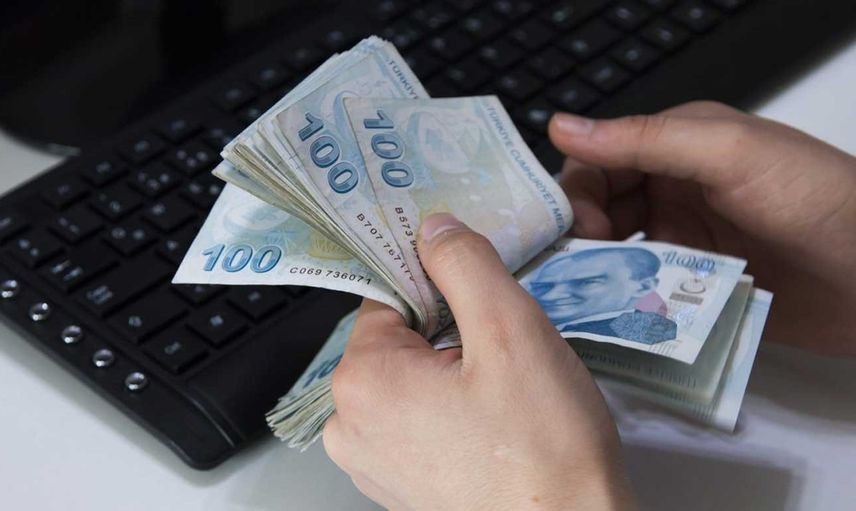 Kimler ikramiye ödemesini alabiliyor? Milyonlarca emekli bu haberi merak ediyor: Emekliye zamlı bayram ikramiyesi için 4 kritik formül!