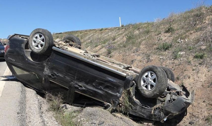 Kırıkkale'de Cip Şarampole Yuvarlandı: 2 Yaralı