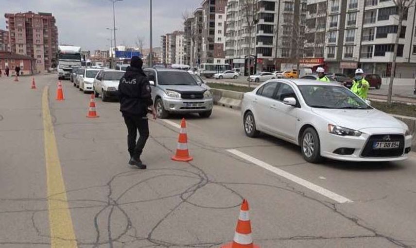 Kırıkkale'de Kısıtlamalar Kapsamında 240 Bin Liralık Ceza Kesildi