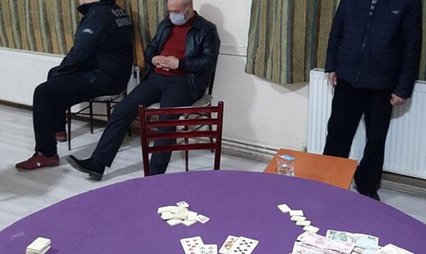 Kırıkkale’de Tedbirlere Uymayıp Kıraathanede Kumar Oynadılar