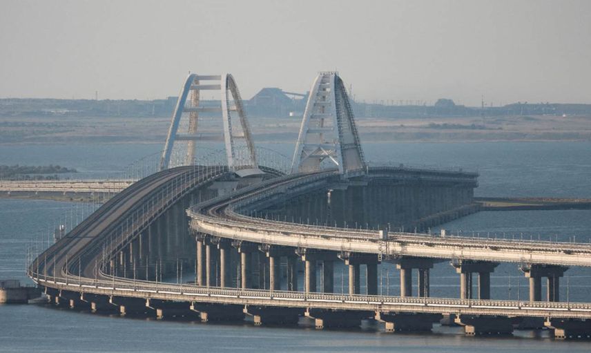 Kırım köprüsünün vurulduğu iddiası: Araç trafiğine kapatıldı