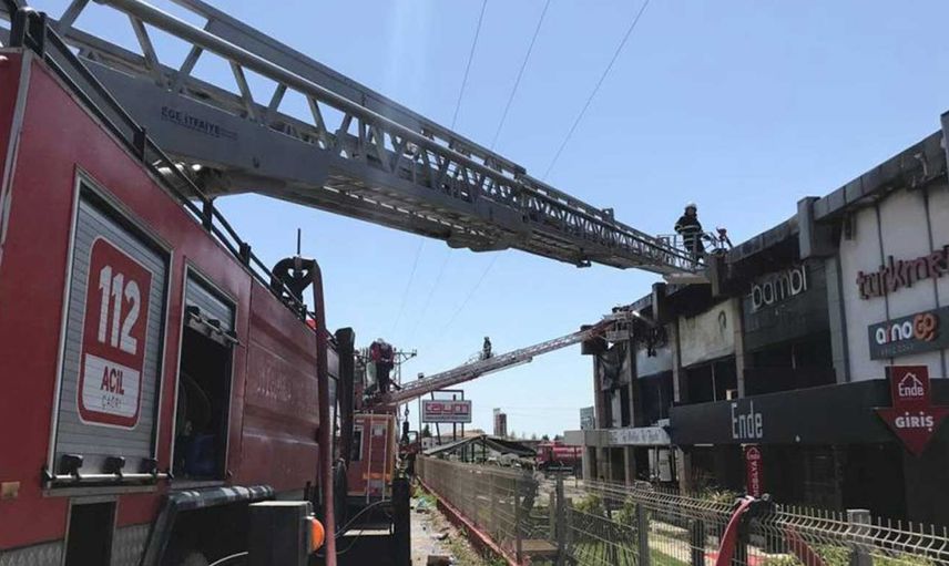 Kırklareli'nde korkutan yangın: Mobilya fabrikası kullanılamaz hale geldi