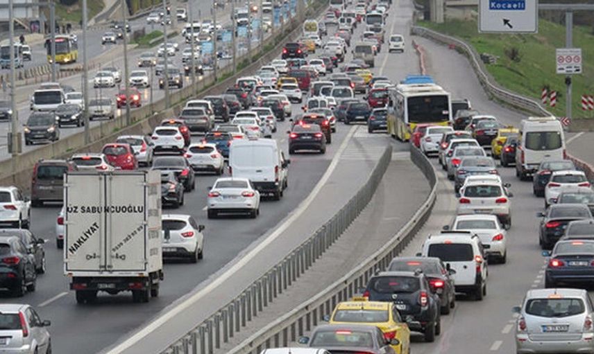 Kısıtlama Öncesi İstanbul'da Trafik Yoğunluğu Yaşanıyor