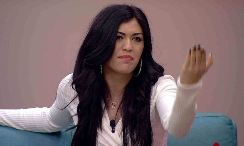 Kısmetse Olur'un Cansel'i dekoltesiyle görenlere yok artık dedirtti!