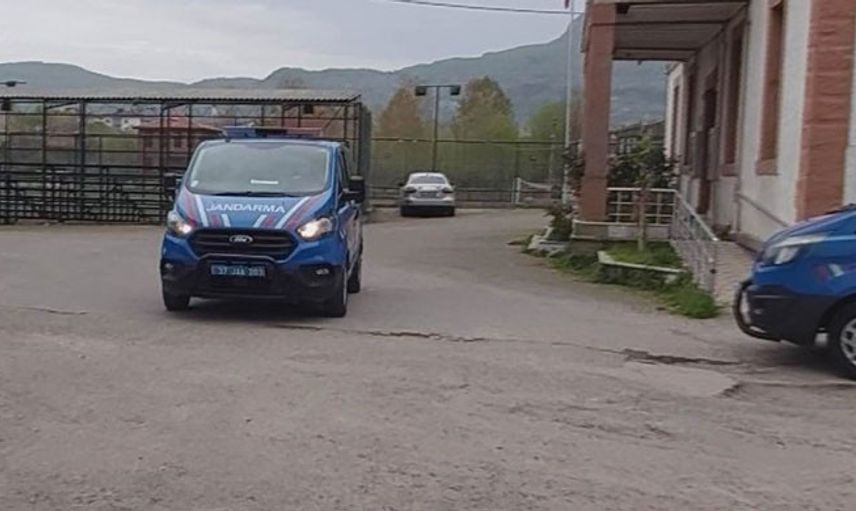 Kızını Dövdüğü İçin Kayınpederini Öldüren Kadın Tutuklandı
