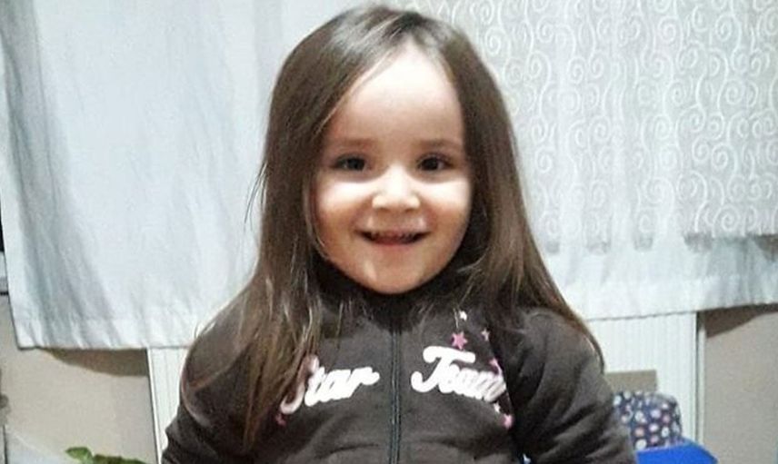 Kızını 'yaramazlık yapıyor' diye yumrukla öldürdü! Katil annenin cezasına şoke eden indirim