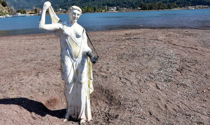 Kızkumu'nun Sembolü Prenses Heykeli Kopan Eline Kavuşuyor!