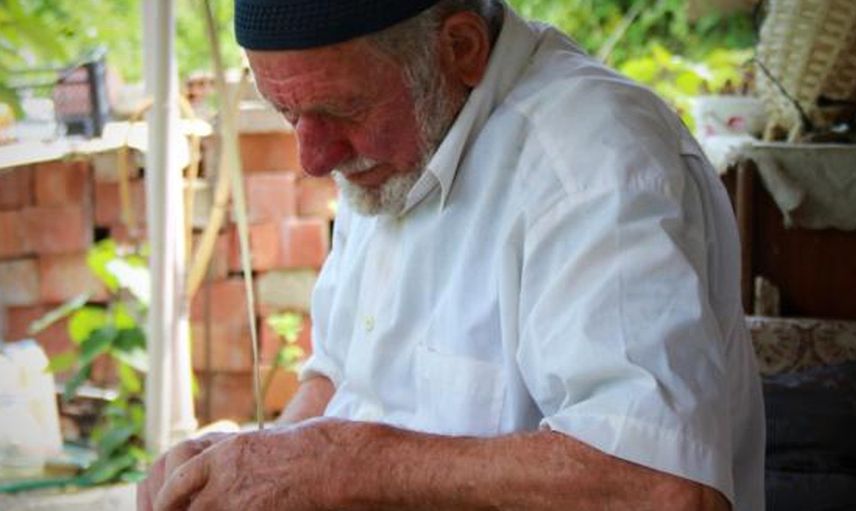Kocaeli’de 84 Yaşındaki Süleyman Türk’ün Acıklı Hikayesi Dinleyenleri Duygulandırdı