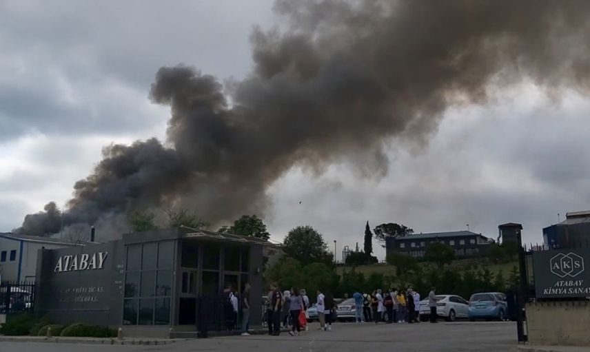 Kocaeli'de kimya fabrikasında patlama ardından yangın çıktı!