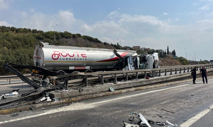 Kocaeli'de Tanker Kazası Ulaşımı Aksattı