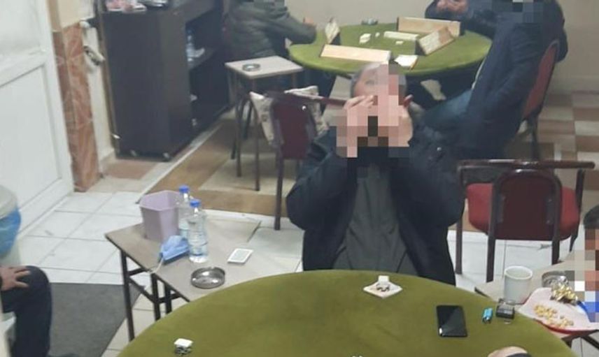 Kocaeli’de Virüsü Görmezden Gelip Kumar Oynayan Şahıslar Yakalandı