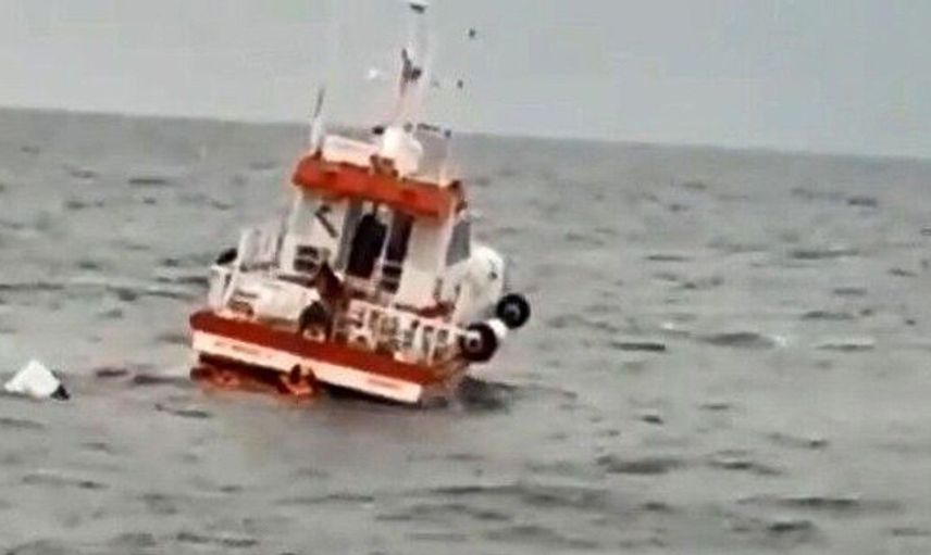 Kocaeli'deki Batan Teknenin Mürettebatı Kurtarıldı
