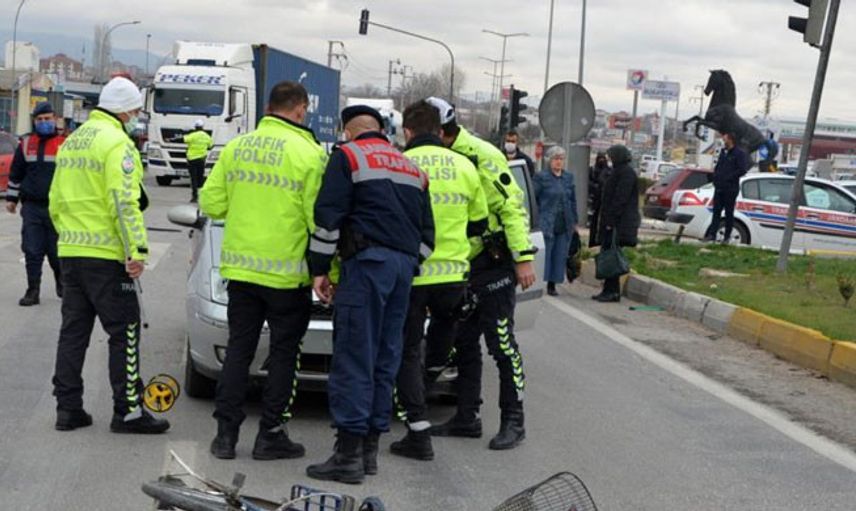 Konya’da Otomobilin Çarptığı Bisiklet Sürücüsü Ağır Yaralandı