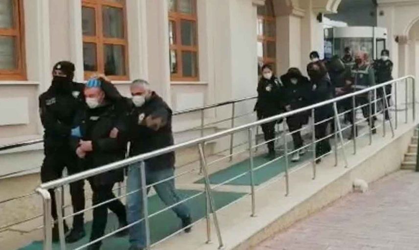 Konya'da skandal olay! Doktorun başına silah dayadı: Sadece babamla ilgilen