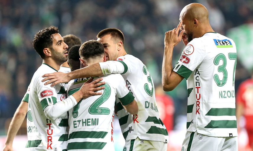 Konyaspor evinde nefes aldı: Hatay'ı iki golle geçti