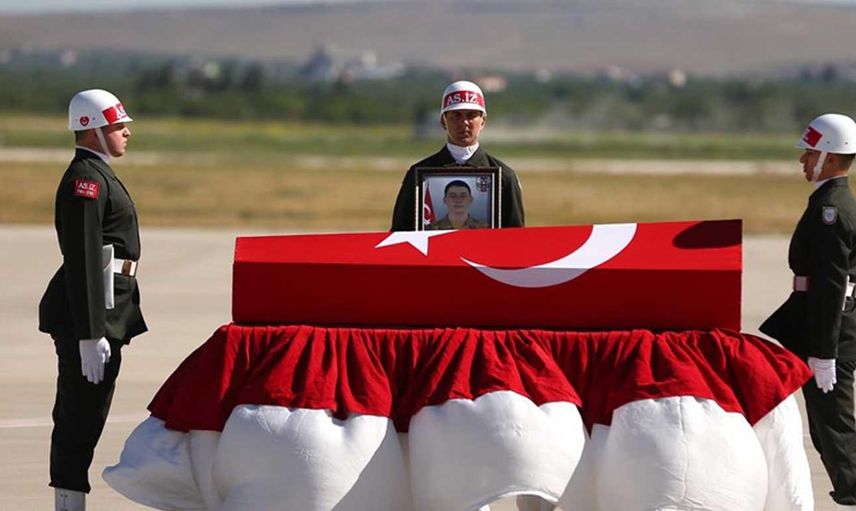 Köprübatı Hudut Karakolu'nda şehit düşen Piyade Er Oktay Salar, törenle memleketine uğurlandı